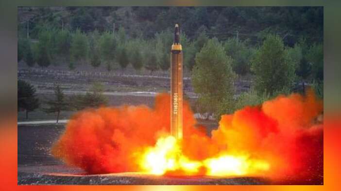 Kuzey Kore, Japon sularına balistik füze fırlattı
