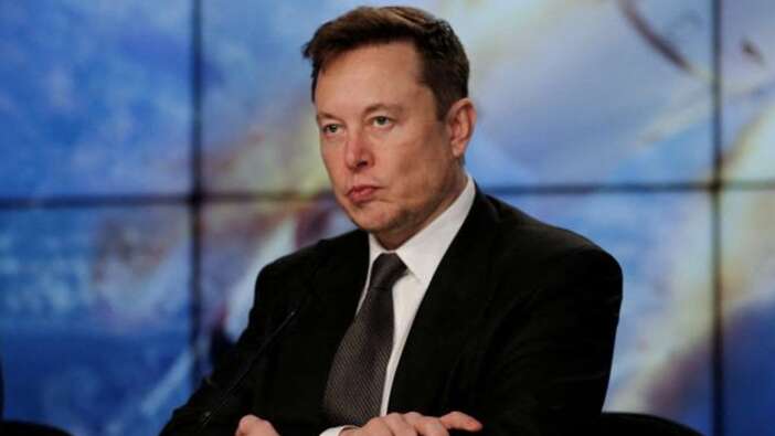 Elon Musk Twitter'da 'tek adam' oldu: Tüm yönetim kurulunu feshetti