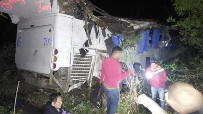 Meksika’da otobüs uçuruma yuvarlandı: 3 ölü, 36 yaralı