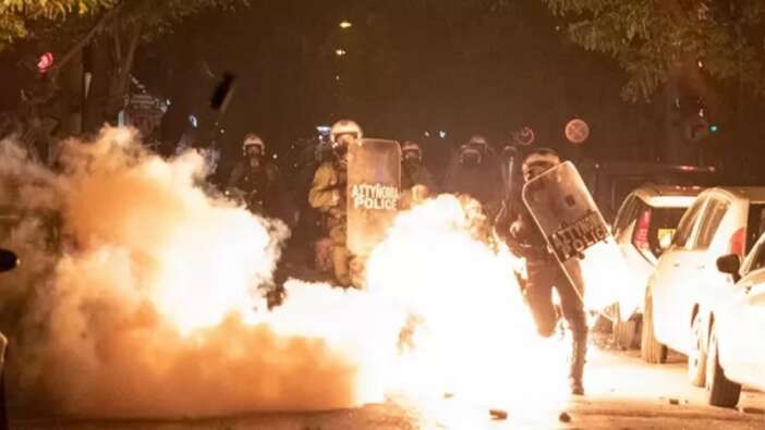 Yunan polisi 'dur' ihtarına uymayan 16 yaşındaki gence ateş açtı
