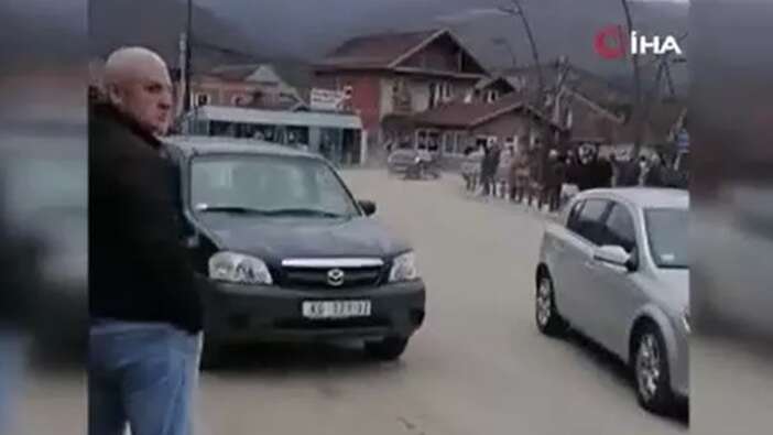 Kosova'da hareketli anlar: Patlama ve silah sesleri duyuldu