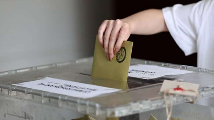 Oy kullanmaya gittiği okulda kalp krizi geçirmişti, kötü haber geldi