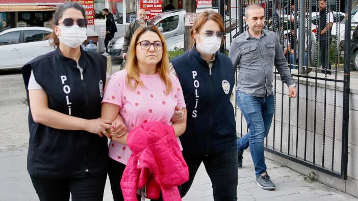 Seçim sonuçlarını beğenmediği için depremzedelere hakaret eden TikTok fenomeni gözaltına alındı