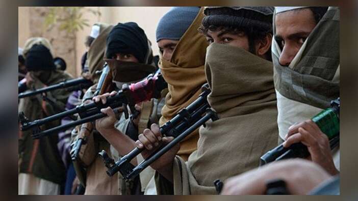 DAEŞ ve Taliban saldırısında 50 sivil öldürüldü!