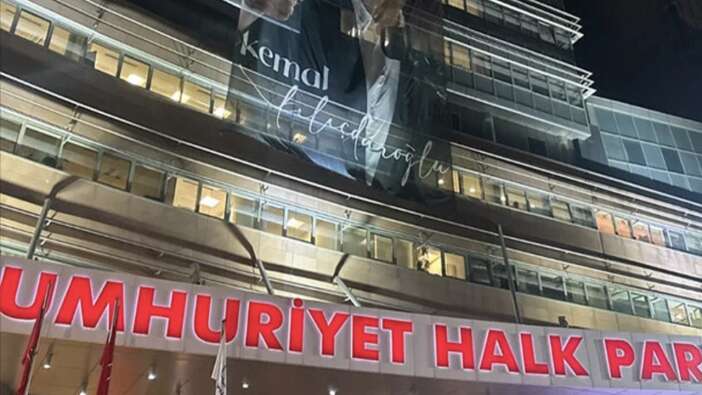 CHP Merkez Yönetim Kurulu'nun tüm üyeleri istifa etti