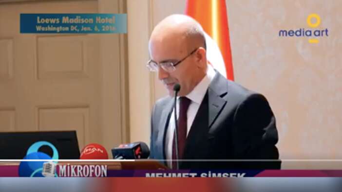 Mehmet Şimşek, İngilizce soru soran Kuzey Irak yerel televizyonu muhabirine Kürtçe cevap verdi
