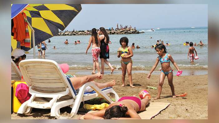 Cezayirli kadınlardan 'bikinili isyan!'