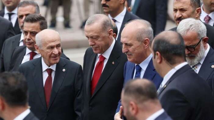 Cumhurbaşkanı Recep Tayyip Erdoğan'dan Devlet Bahçeli'ye özel teşekkür, Numan Kurtulmuş'a tebrik!