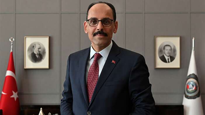 MİT Başkanı İbrahim Kalın'dan makam odasında ilk fotoğraf