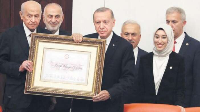 Cumhurbaşkanı Erdoğan'ın mazbatasındaki imzanın sırrı! "Gönülden 21 yıldır yazıyorum"