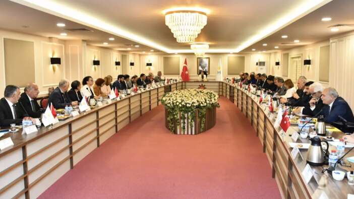 İYİ Parti'de istifalar sonrası kritik toplantı!