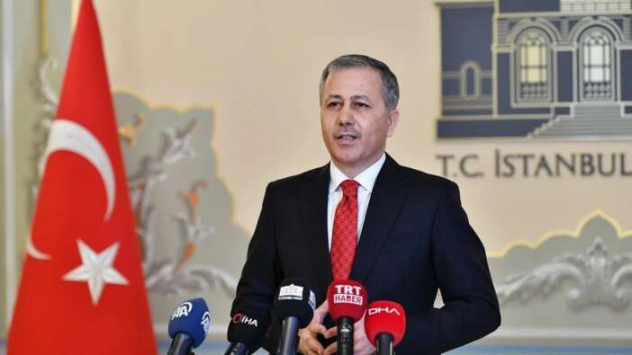 Bakan Yerlikaya açıkladı: İşte 2023'te sınır dışı edilen düzensiz göçmen sayısı