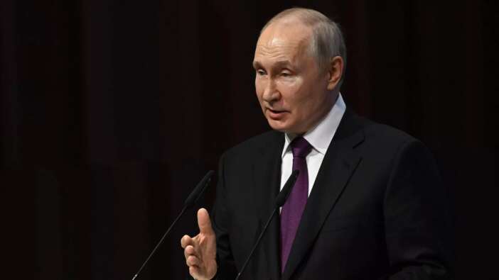 Putin orduya hitap etti: İç savaş yaşanmasını önlediniz!