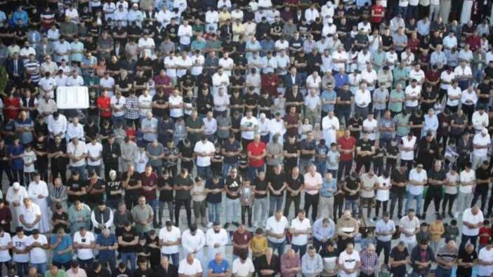 Mescid-i Aksa'da Kurban Bayramı coşkusu: Bayram namazı 100 bin kişiyle kılındı!