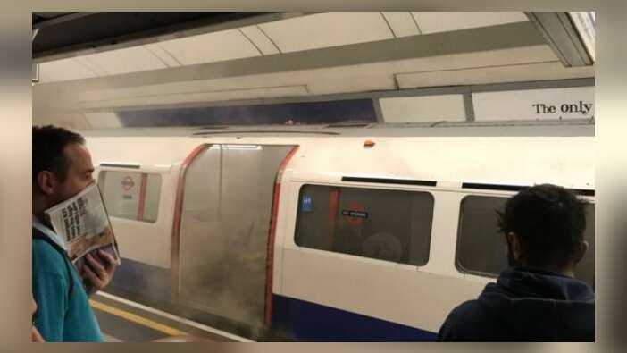 Londra metrosunda yangın paniği!