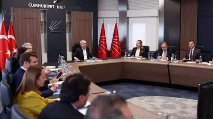 CHP MYK toplandı! İmamoğlu'nun 'gizli' toplantısındaki isimlerin katılmaması dikkat çekti!