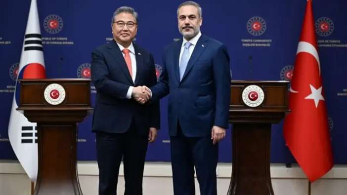 Güney Koreli Bakan basın toplantısında Türkçe konuştu! ''Fedakarlıkları unutmadık''