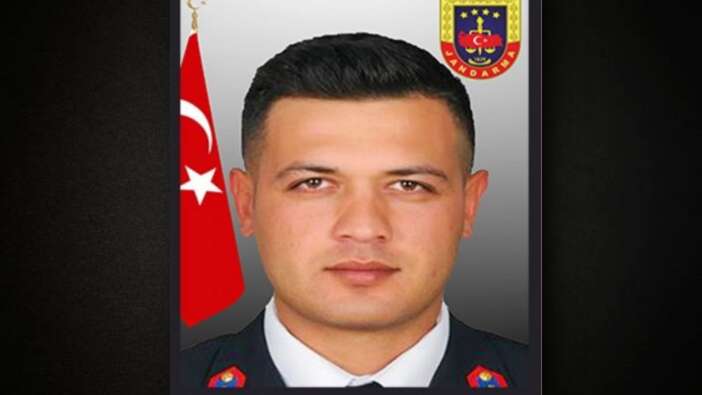 Afyonkarahisar'da kazaya müdahale eden bir asker şehit oldu...