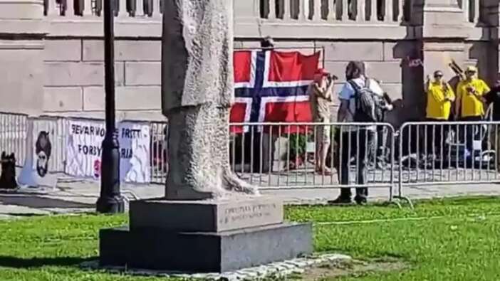 Norveç'te Kuran-ı Kerim'e çirkin saldırı! Polis korumasında gerçekleşti...