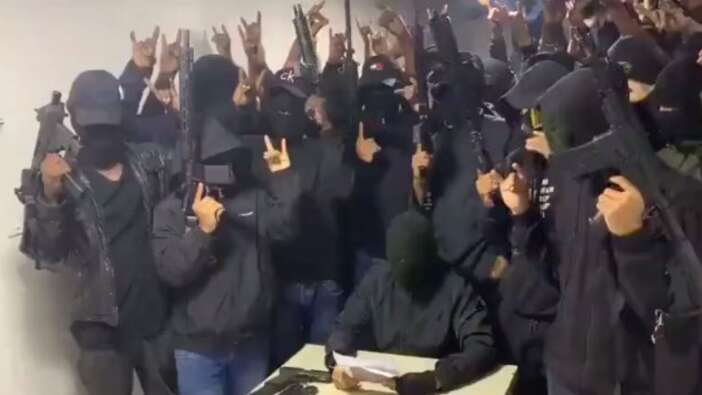 Ekvador'da başkan adayına yönelik suikastı Los Lobos çetesi üstlendi! Bozkurt işaretli ilginç video!