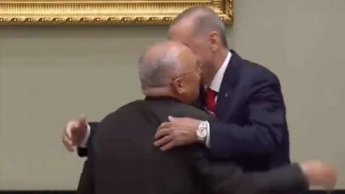 Duygu dolu anlar... Musa Avsever, Cumhurbaşkanı Erdoğan'a sarıldı!