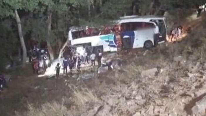 Yozgat'ta yolcu otobüsü şarampole uçtu
