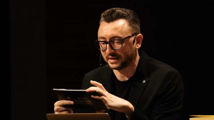 YouTuber Murat Soner'den şoke eden iddialar: "Galatasaray’ın basketbol şubesinde kız çocuğuna 'karıma benziyorsun' diyerek özel ilgi gösteren bir koç var"