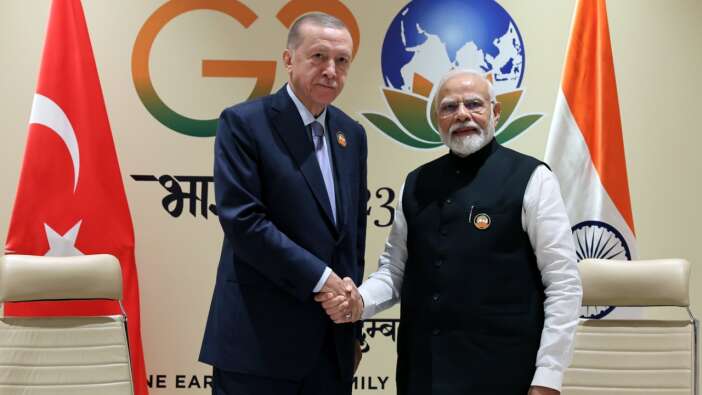 G20 Liderler Zirvesi'nde yoğun diplomasi trafiği! Cumhurbaşkanı Erdoğan, Hindistan Başbakanı Modi ile bir araya geldi