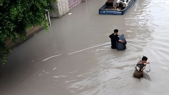 “Yağışlarda 1500'den fazla kişi öldü, 7 bin kişi kayıp”