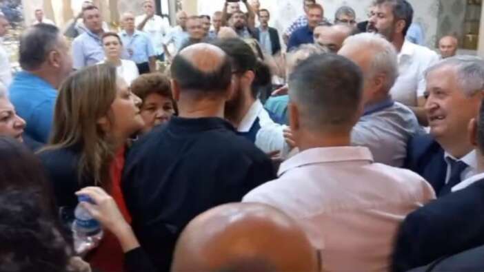 CHP kongresinde gerginlik: Milletvekili Burcu Köksal bayıldı! İşte o anlar...