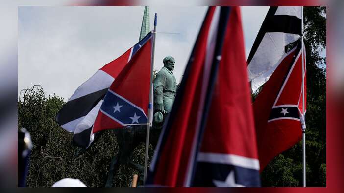 ABD'de köleliği kaldıran eski Başkan Lincoln'ün anıtına boyalı saldırı!
