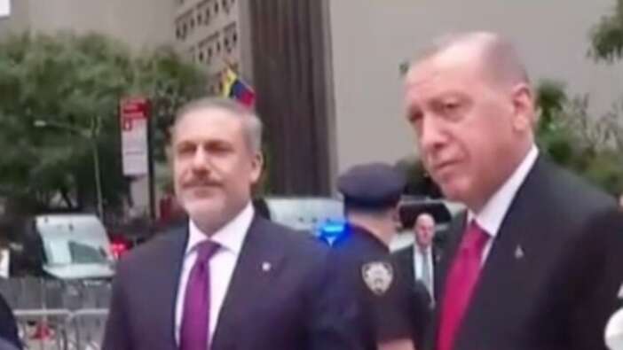 Cumhurbaşkanı Recep Tayyip Erdoğan'la Türk muhabir arasında ilginç diyalog! ''Naber kız''