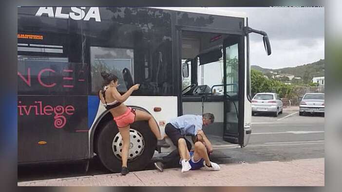 Turist çift tatil merkezinde terör estirdi!