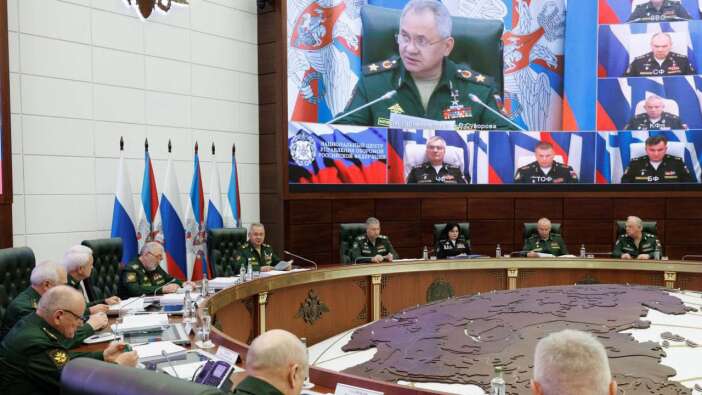 Ukrayna öldürüldüğünü iddia etti! Rus komutan toplantıda görüldü
