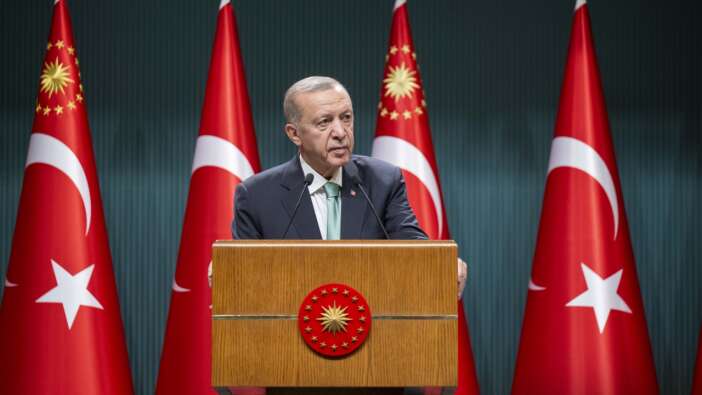 Cumhurbaşkanı Erdoğan Kabine Toplantısı sonrası detayları paylaştı: Yeni evlenenlere ve öğrencilere müjde!