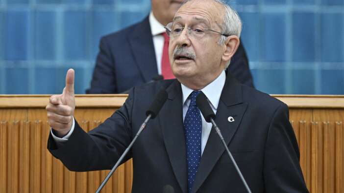 Kılıçdaroğlu "Şu Meclis'e ben Gazi Meclis demiyorum" diyerek Mecli'si reddetti! Ardından da tanımadığı Meclis'teki grubuna seslendi...