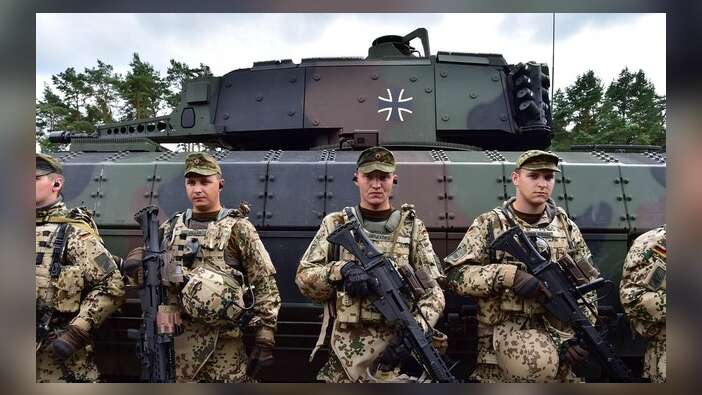 Alman ordusunda Nazi krizi...