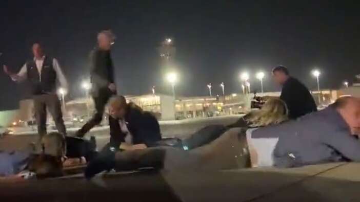 İsrail'e destek için gitti! Alman Başbakanı sirenler çalmaya başlayınca yere yattı