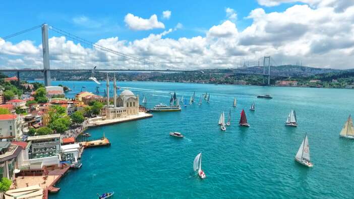 Dünyada en çok turist çeken şehirler belli oldu: İkisi Türkiye'den