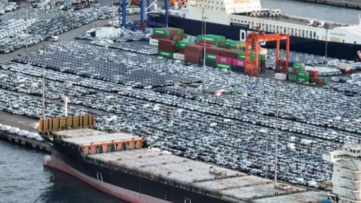 Sıfır otomobillerde yüzde 20'ye varan indirim! Binlerce sıfır araç gemilerle İstanbul'a getirildi