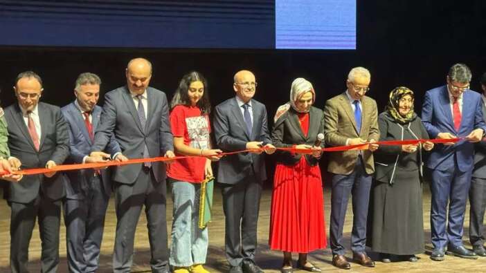 Hazine ve Maliye Bakamı Mehmet Şimşek'ten o ili heyecanlandıran müjde!