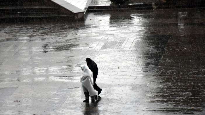 Meteoroloji'den hava durumu tahmini sonrası uyarı! 76 şehre sarı ve turuncu kodlu uyarı geldi! İşte son hava durumu tahminleri