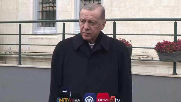 Cumhurbaşkanı Erdoğan Cuma namazı çıkışı duyurdu: Büyükşehir adaylarını aralık ayı sonuna doğru açıklayacağız!