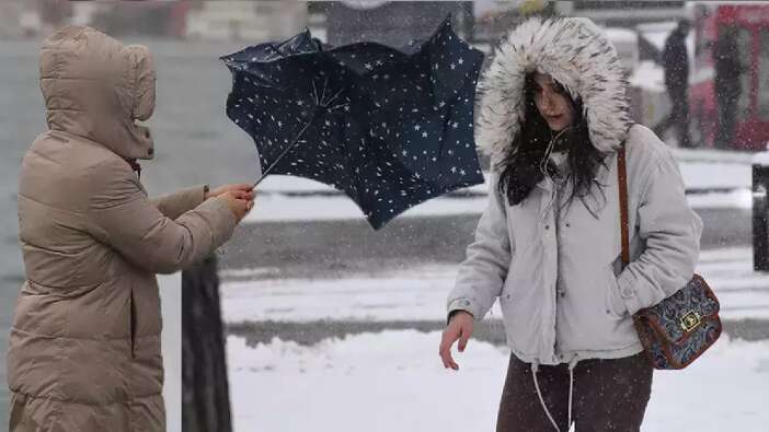 Meteoroloji'den 14 ile sarı 3 ile turuncu kodlu uyarı! Kuvvetli yağış hayatınızı felç edebilir...
