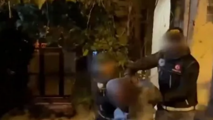 Bakan Yerlikaya duyurdu! 2'si kırmızı bülten, 1'i difüzyon mesajıyla aranan 3 organize suç örgütü elebaşı yakalandı
