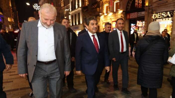 'Ben buradayım' paylaşımı... Adı İBB adaylığı için geçen Tevfik Göksu Beyoğlu'nda sahaya indi