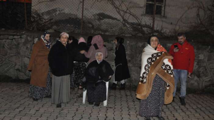 AFAD duyurdu: Hakkari’de peş peşe depremler