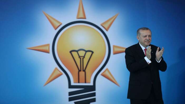 AK Parti'nin 8 büyükşehir belediye başkan adayı belli oldu! İşte AK Parti adayları tam liste...