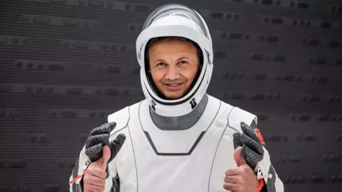 Türkiye'nin ilk astronotu Alper Gezeravcı uzayda! Bakanlardan uzay yolculuğu mesajları: Bir hayalimiz daha gerçeğe dönüştü