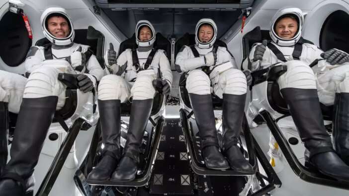 Türkiye'nin ilk astronotu Alper Gezeravcı uzay yolculuğuna çıktı!